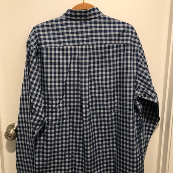 Jos A Bank Button Down Shirt - Picture 3 of 4